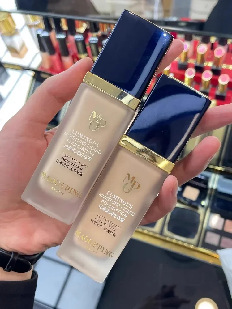 Luxury Natural Skincare - Тональный крем Maogeping Luminous Soft Foundation: